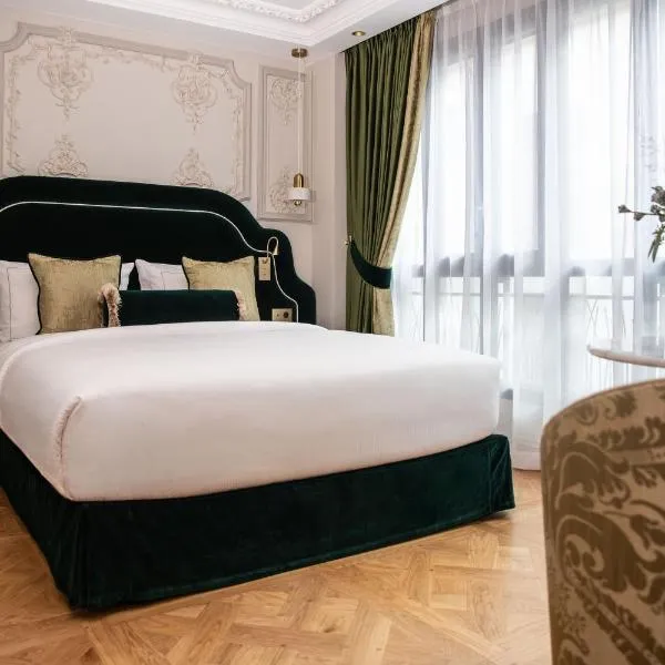 Le Triomphe Paris, hotel em Paris