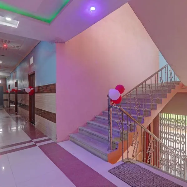 HOTEL O SURYA INN, хотел в Варанаси