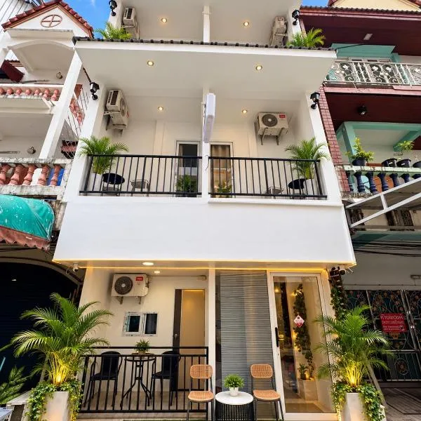 Patong Beach Verve, hotel di Pantai Patong