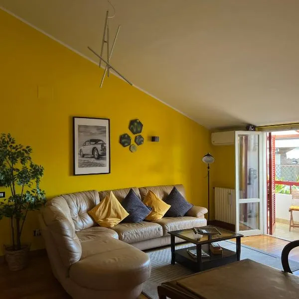 Yellow House, khách sạn ở Teramo