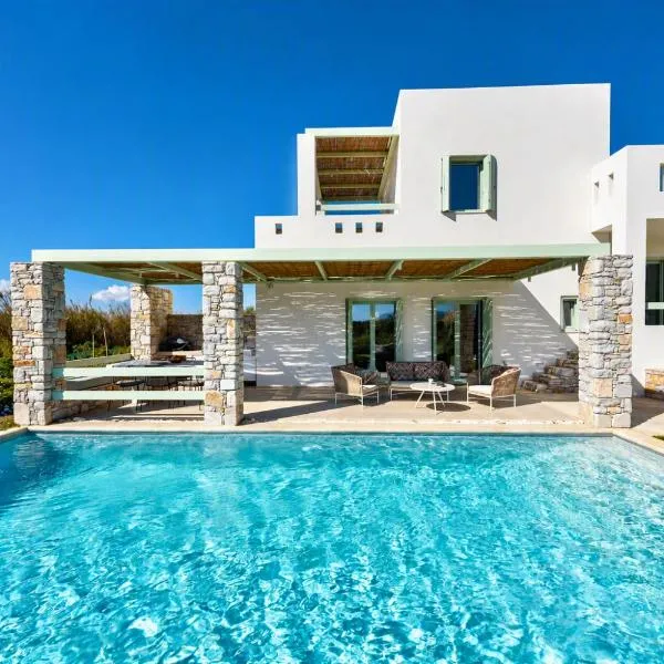 Plioni Villas With Private Pool & Suites With Hot Tub, hôtel à Mikri Vigla