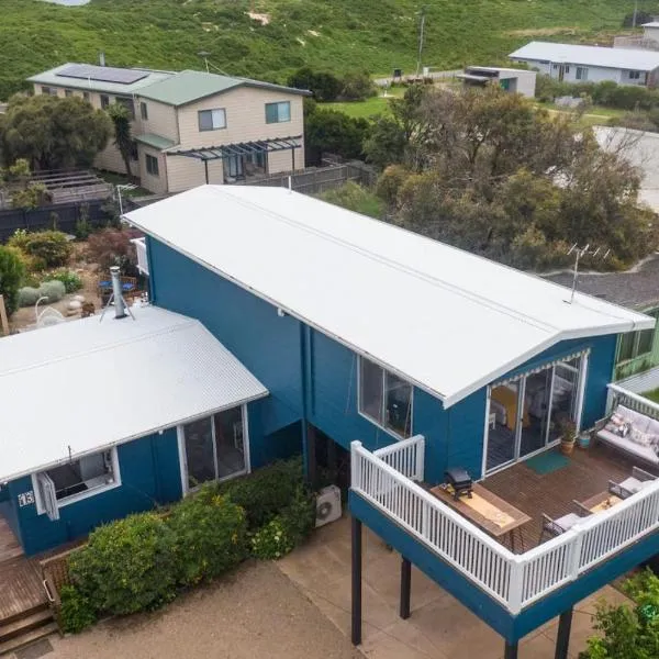 Phillip Island - Family Beach home - Sauna - Wi Fi, hotel di Surf Beach