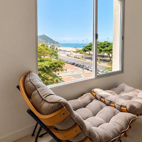 Apartamento espaçoso com vista mar Copacabana