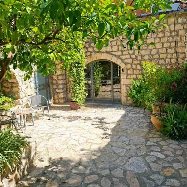 Artists' Colony Inn Zefat, hotel v destinácii Cfat
