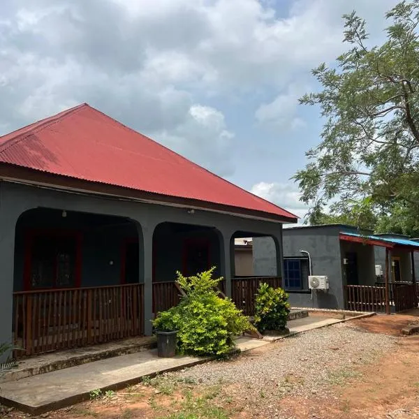 Belgha Bar and Hostel, hotelli kohteessa Larabanga