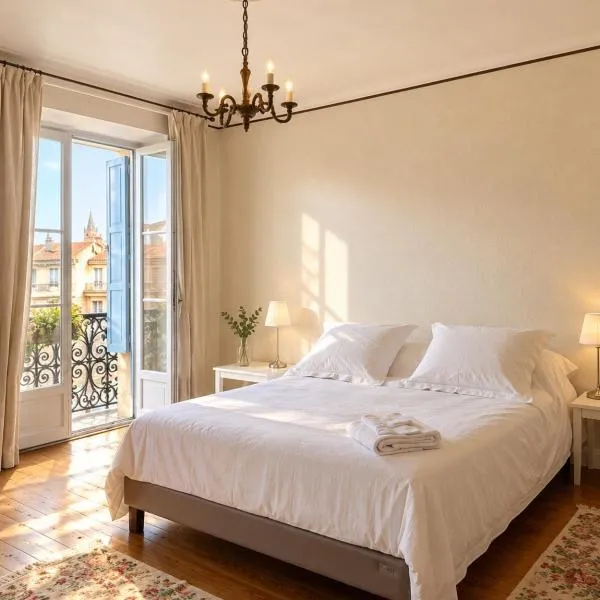 Chambre double et salle de bain, hotel u gradu Boulogne-sur-Gesse