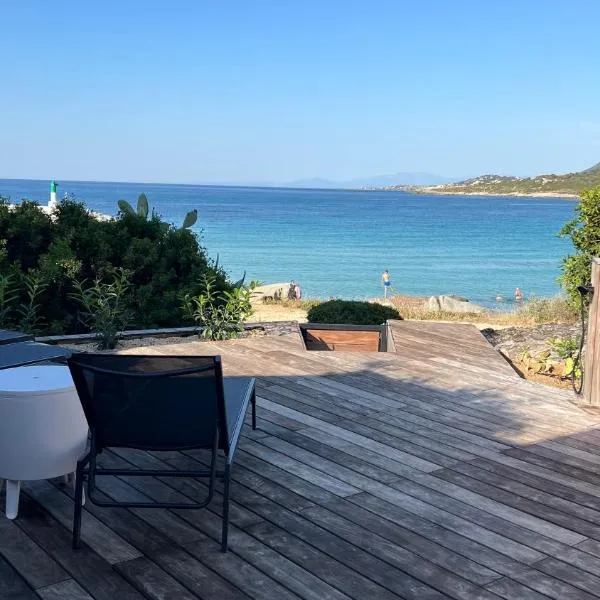 Maison en bord de mer, hotel a Lumio