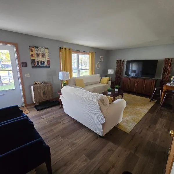 Luxx Guest House, hotel sa Milwaukee