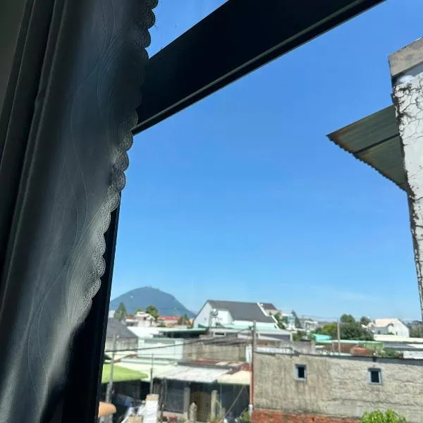 XUAN Homestay, viešbutis mieste Tây Ninh