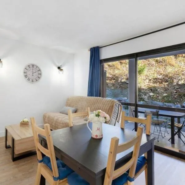 Studio tout équipé avec accès à l'espace bien-être, hotel v destinácii Jausiers