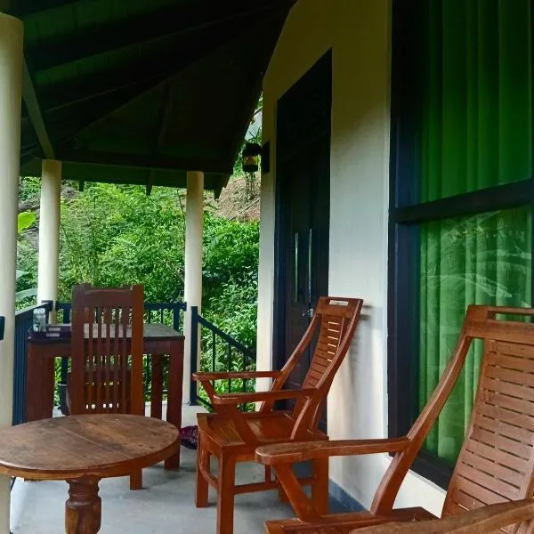 Rainforest Hide View, hotel din Deniyaya