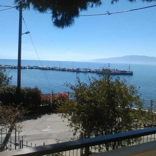 Aparthotel Iliahtides, hotel v destinaci Amarinthos