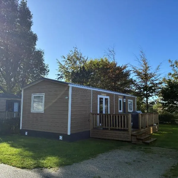 Chalet Levy, hotel a Lauwersoog