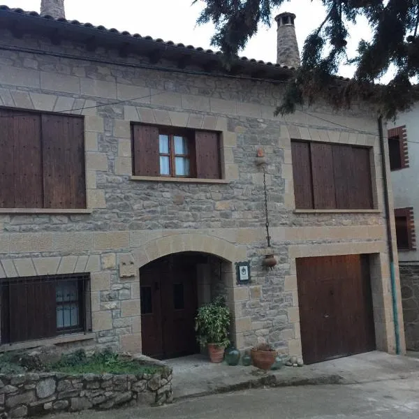 Casa rural Bal D'Onsella, hotel in Pintano