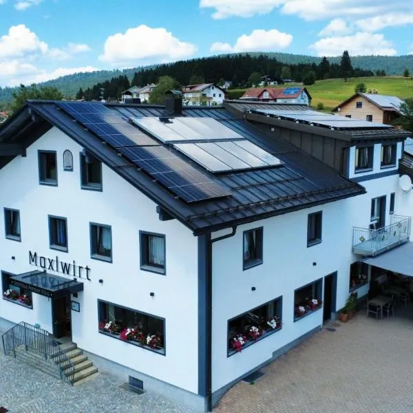 Maxlwirt - Gasthaus Pension Gibis、マウトのホテル
