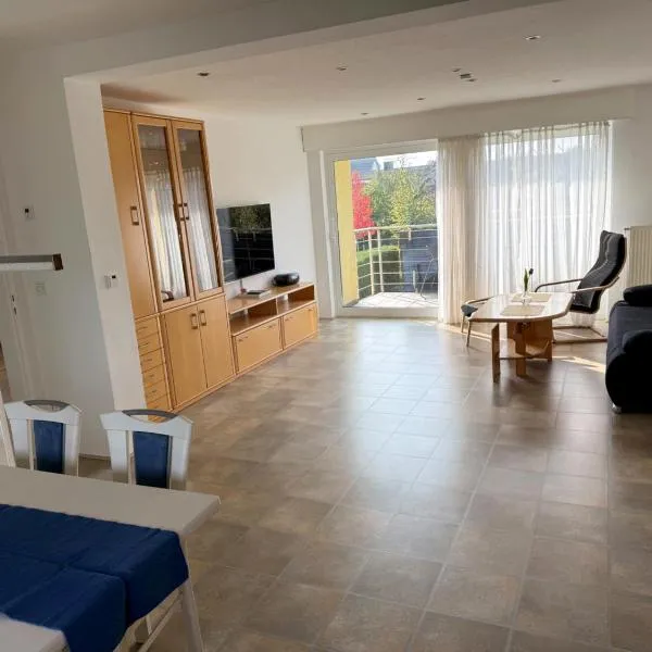 Airhome16, Komfort Apartment 65qm mit Balkon nahe Messe Düsseldorf, hotel u gradu Lank-Latum