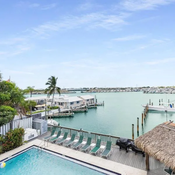 Curacao - Large 2x2 Waterfront Condo Great View Pool & Dock โรงแรมในคีย์เวสต์