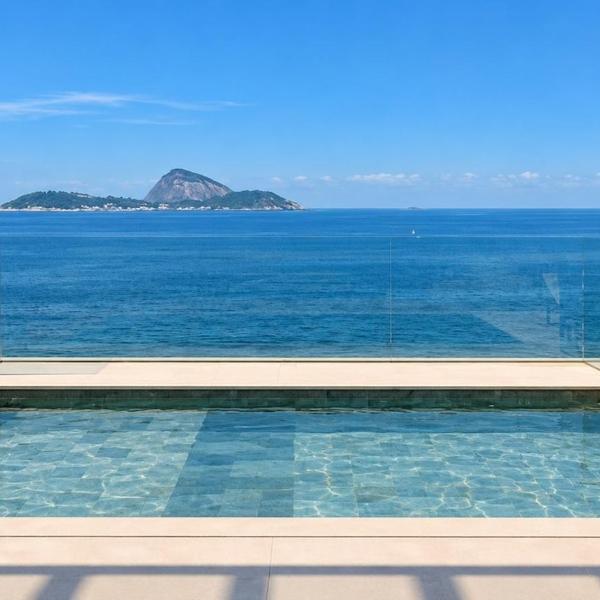 Quadra da Praia e do metro, vista mar, varanda, vaga e arrumação