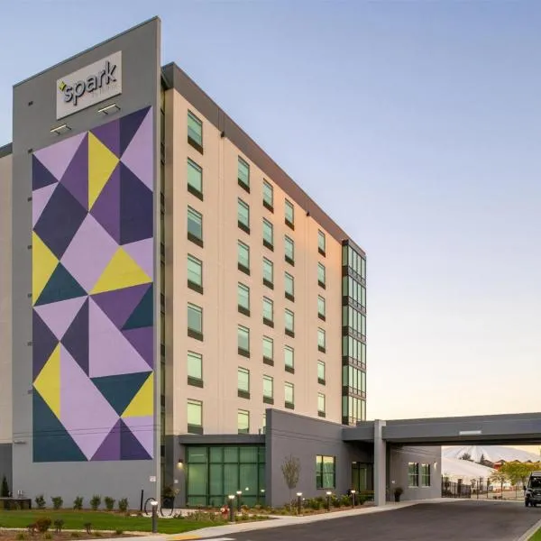 Spark By Hilton Madison Central, hotel en Madison
