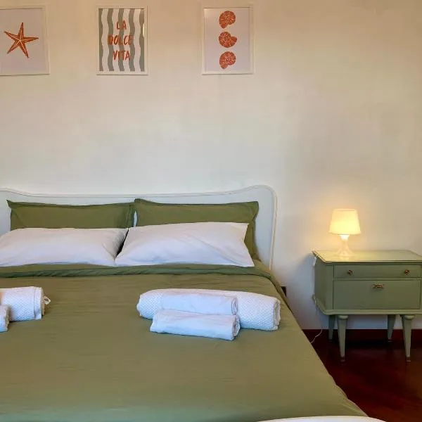 Attico sul mare - Central Penthouse & Sea View - Molfetta, hotell i Molfetta
