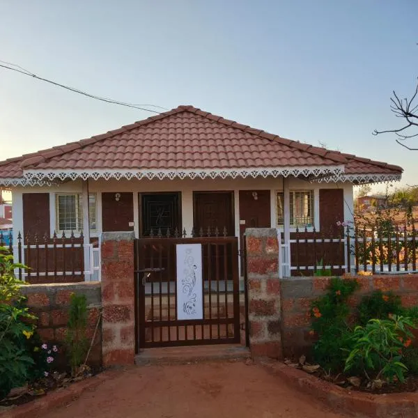 Villa 135 Konkan Trails Dapoli Only families welcomed, hotell sihtkohas Dapoli