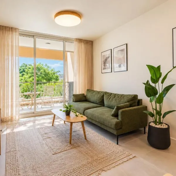 C Mia - Neot Golf Apartments Near the Beach, hotel in Caesarea
