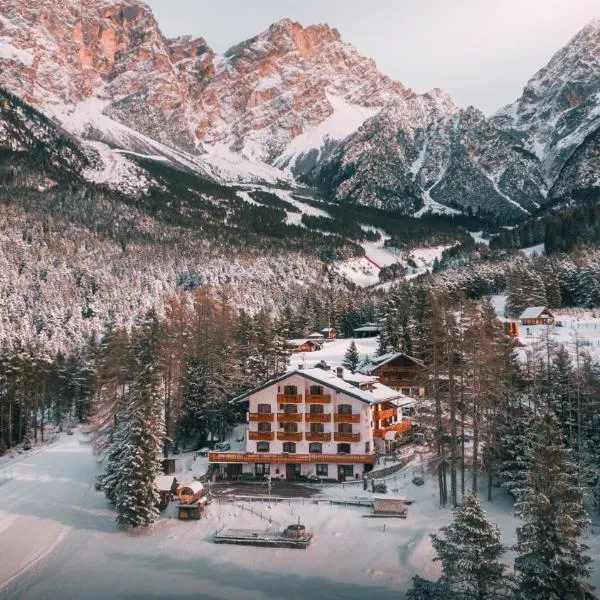 Hotel il Cardo, hotel em San Vito di Cadore