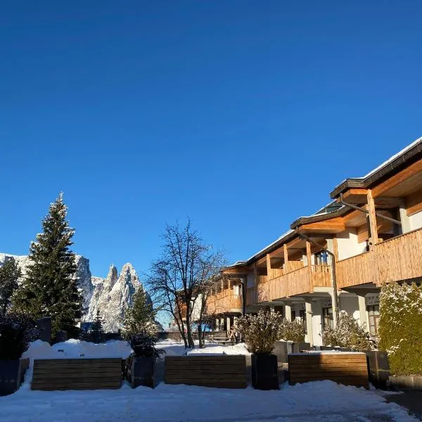 Seiser Alm Plaza, hotel en Alpe di Siusi