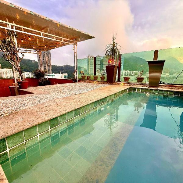 Piscina privativa, vista livre, recepção 24h, vaga