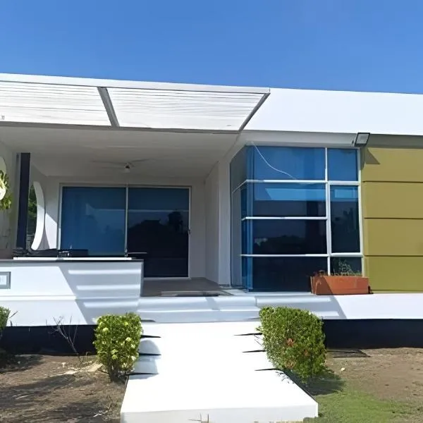 Cabaña 5 con jacuzzi privado en puerto velero Atl, hotel v mestu Tubará