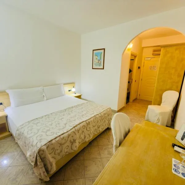 Hotel Stella 2000، فندق في أولبيا