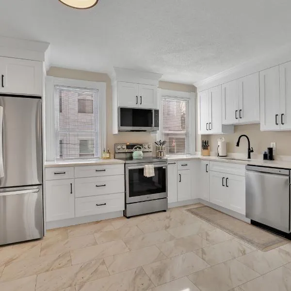 Charming New England Home in West Hartford Center、ウェスト・ハートフォードのホテル
