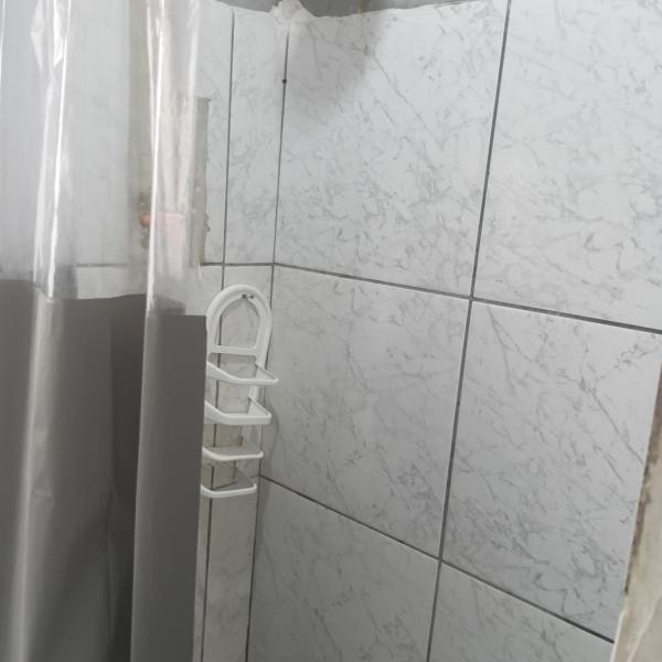 Conjugado so tem 1 cama de casal, 1 fogao e 1 botija, nao tem geladeira - Foto 3