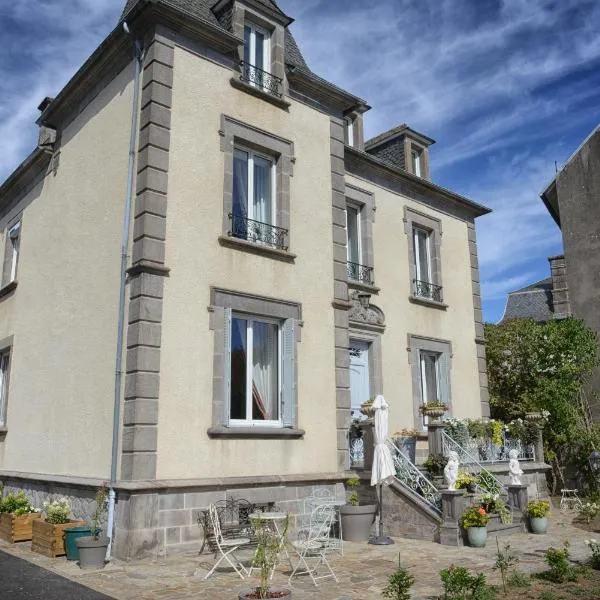 Une Escale chez Camille - Le Manoir, hotel em Murat