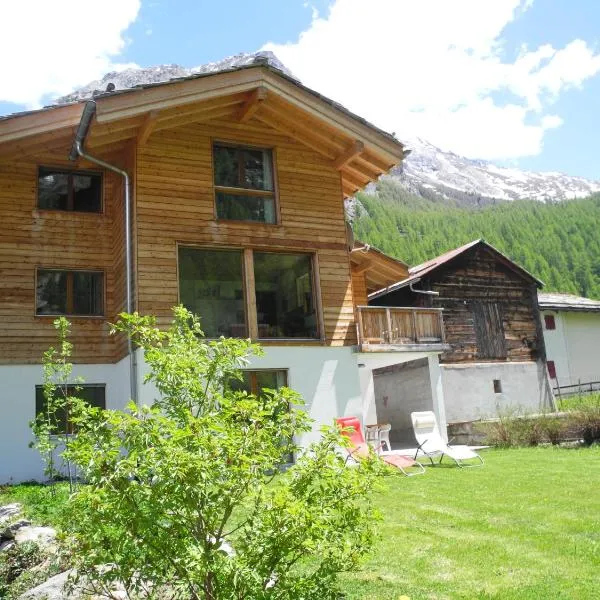 Adlerhorst, hotel in Saas-Almagell