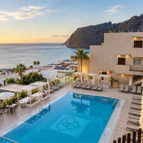 Klayman Diamond Aparthotel: Acantilado de los Gigantes'te bir otel