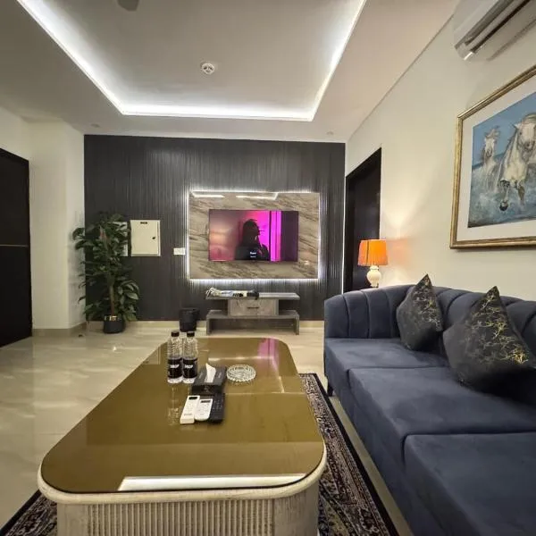 Gulberg Retreat Luxurious 1 Bedroom Apartment in Gulberg Lahore, hotel in Lahore