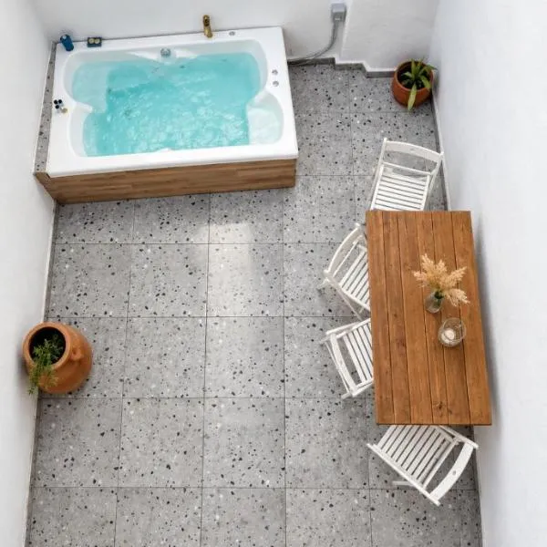 Palaílimnos में, होटल Philoxenia traditional house private jacuzzi