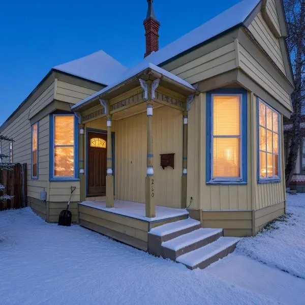 The Zinnia Victorian Charm with Mountain Views, hotell i Leadville