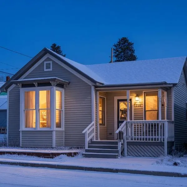 Stylish 1BR Airbnb in Leadville with Mountain Views - Near Skiing - Pets okay, hotell i Leadville
