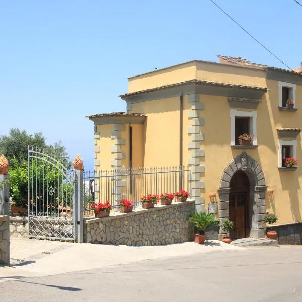 Agriturismo Antico Casale Colli Di San Pietro: Piano di Sorrento'da bir otel