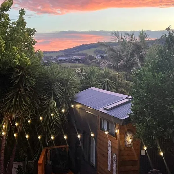 Modern Kiama Tiny House - A unique coastal escape near the beach – hotel w mieście Kiama