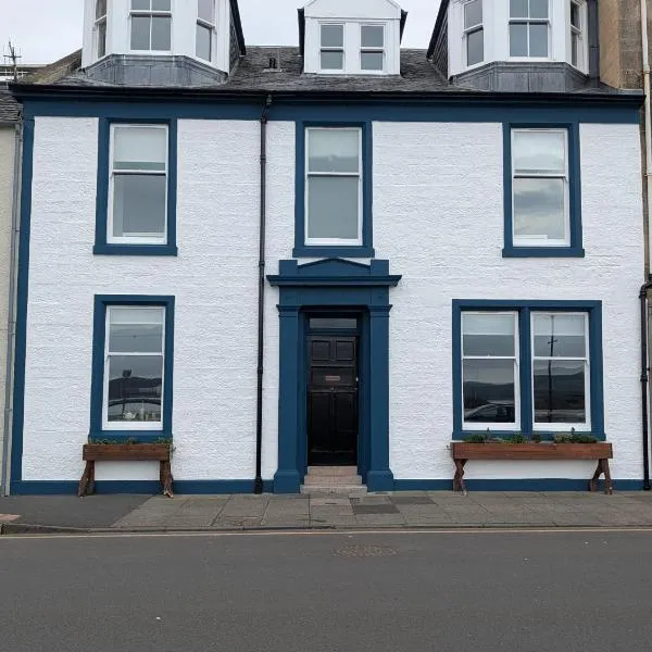 The Old Bank bed & breakfast, hotel sa Millport
