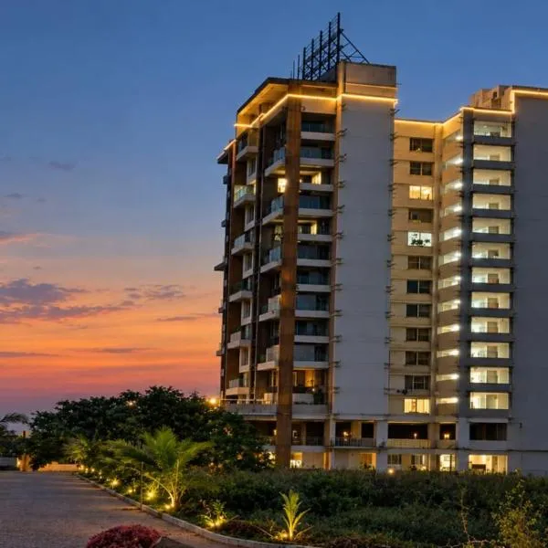 Hotel Vaishnavi Heights, Solapur, viešbutis mieste Bāle