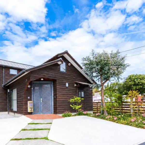 Entire House-otonarisan-一軒家貸切- 駐車場無料, hotell i Takamatsu