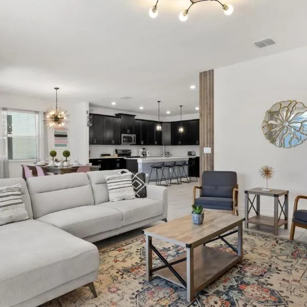 Upstay ChampionsGate Home w Pool BBQ & Game Room โรงแรมในคิสซิมมี