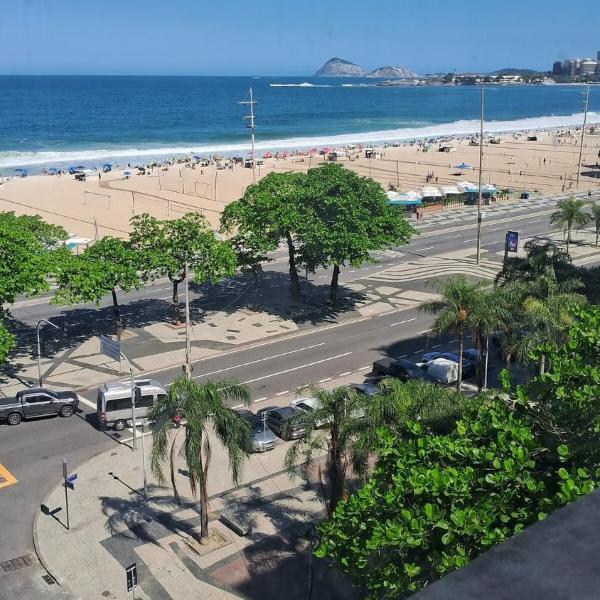 Paradise in Copacabana - front view