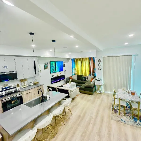 Game Room, Hot Tub, Gym, BBQ, 7 mins to NRG Stadium & Med Center: Houston'da bir otel