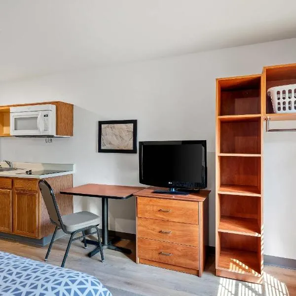 WoodSpring Suites Colonial Heights Fort Lee, khách sạn ở Colonial Heights