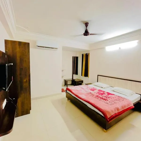Viesnīca Hotel CHAND RAM 966o9o1oo6 just 450mtr From shreenathji temple By SK pilsētā Nathdvāra